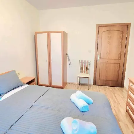Arboro Royal Plaza בורובץ