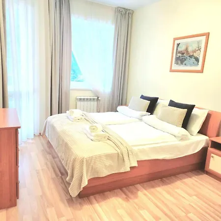 Arboro Royal Plaza *