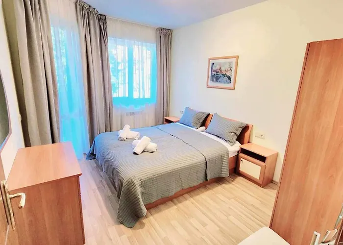 Апартаменты Arboro Royal Plaza