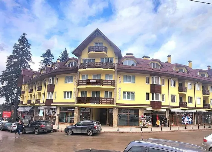 Arboro Royal Plaza *